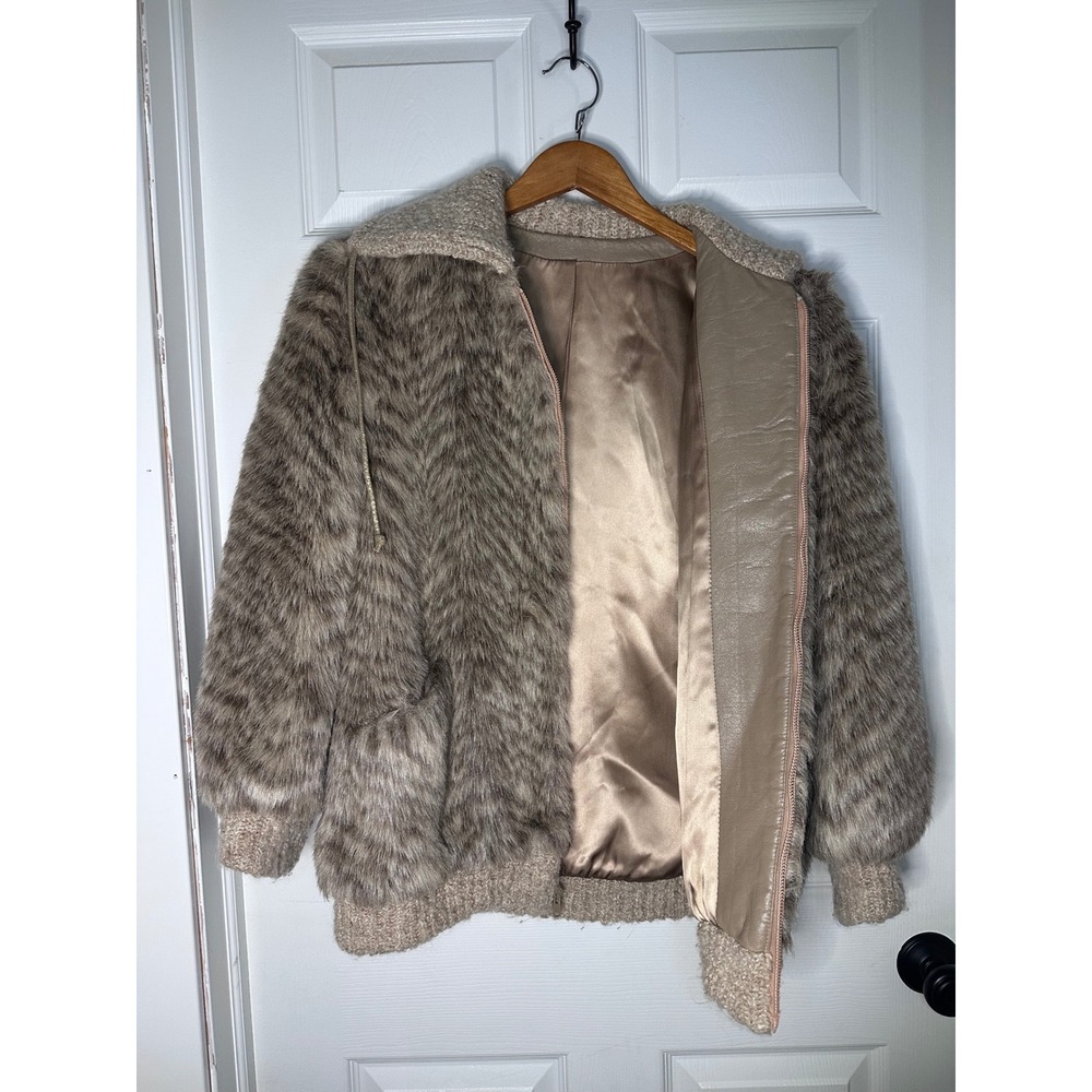 Lifestyle 80 by Andrea Ungar Faux Fur Jacket Zig Zag Pattern Knit Collar & Cuffs - Picture 8 of 14